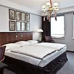 H4 Hannover Messe, Trademark Collection By Wyndham Hotel 4*