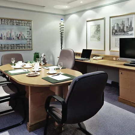 Hotel H4 Hannover Messe 4*