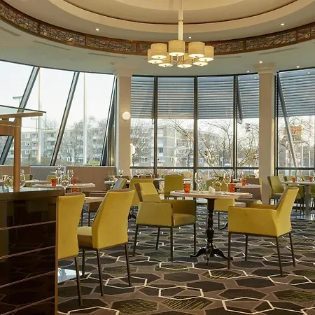 Hotel H4 Hannover Messe 4*