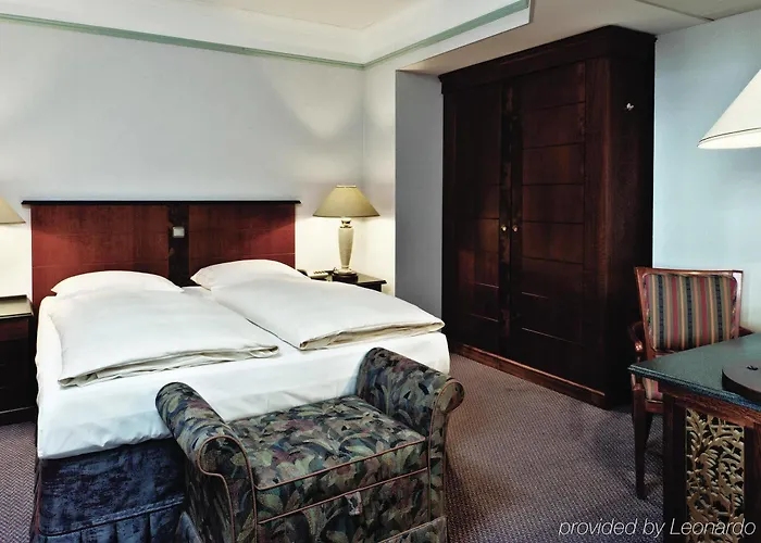 מלון H4 Hannover Messe, Trademark Collection By Wyndham 4*