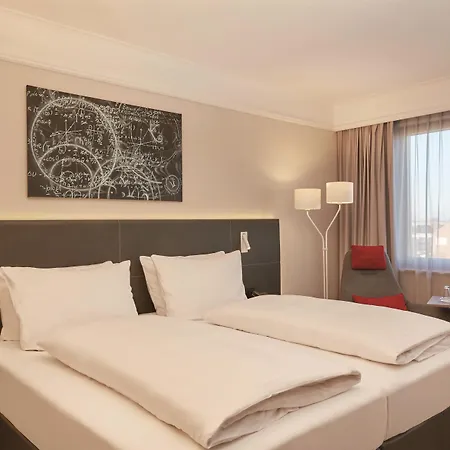 H4 Hannover Messe, Trademark Collection By Wyndham 4* Латцен