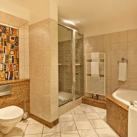 H4 Hannover Messe, Trademark Collection By Wyndham Hotel 4*