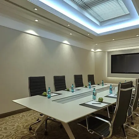 酒店 H4 Hannover Messe, Trademark Collection By Wyndham 4*