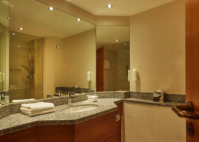 H4 Hannover Messe, Trademark Collection By Wyndham Hotel 4*