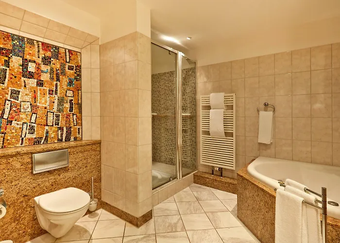 H4 Hannover Messe, Trademark Collection By Wyndham Hotel 4*