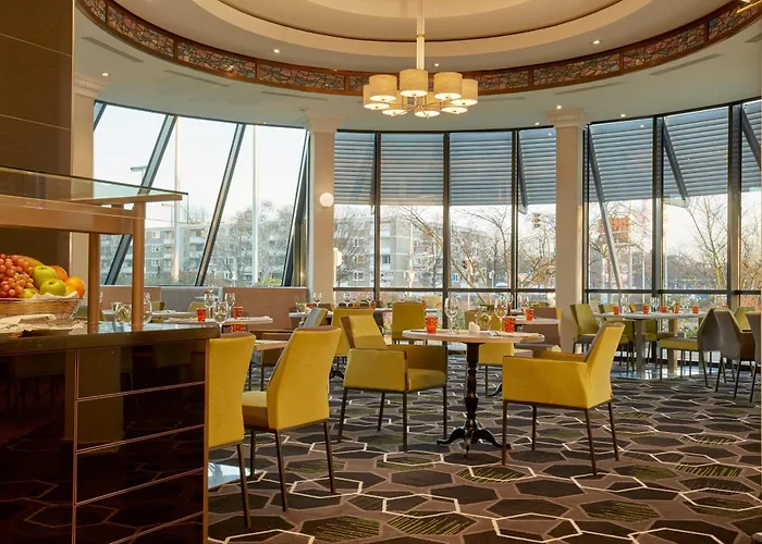 H4 Hannover Messe, Trademark Collection By Wyndham Hotel 4*