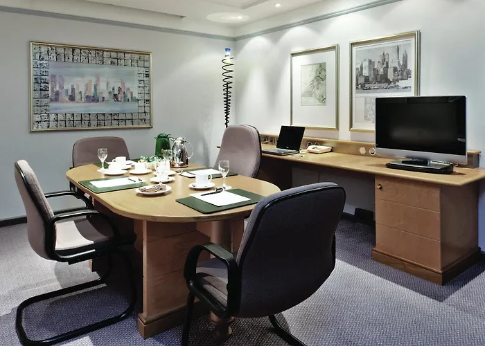 Ξενοδοχείο H4 Hannover Messe, Trademark Collection By Wyndham 4*