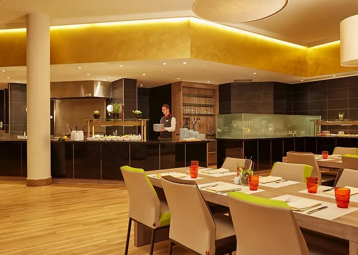 H4 Hannover Messe, Trademark Collection By Wyndham Hotel 4*