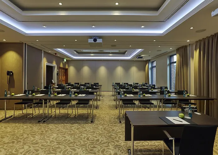 H4 Hannover Messe, Trademark Collection By Wyndham Hotel 4*